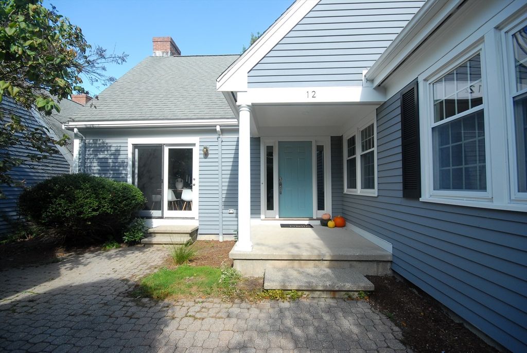 12 Mitchell Grant Way 12, Bedford, MA 01730