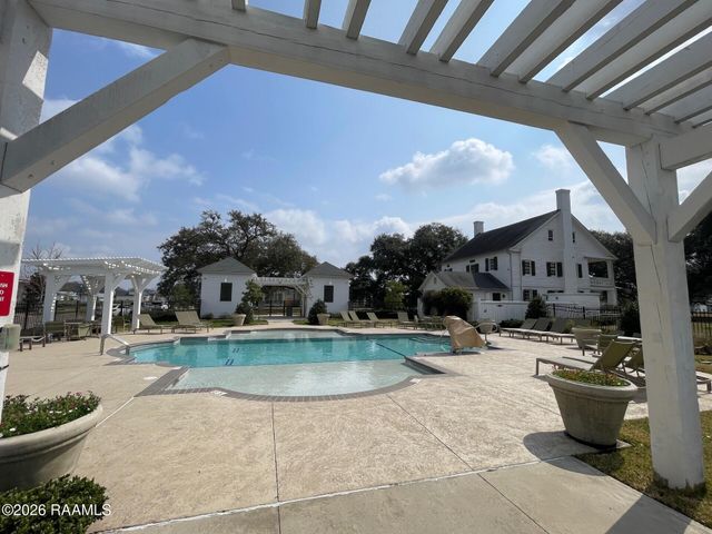 104 Manor House Lane, Lafayette, LA 70507