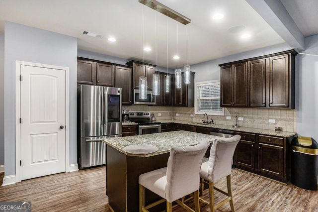 121 Amelia Way, Ellenwood, GA 30294