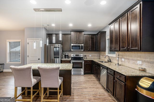 121 Amelia Way, Ellenwood, GA 30294