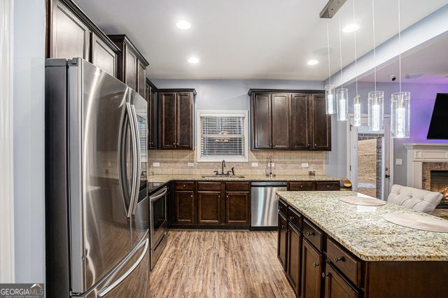 121 Amelia Way, Ellenwood, GA 30294