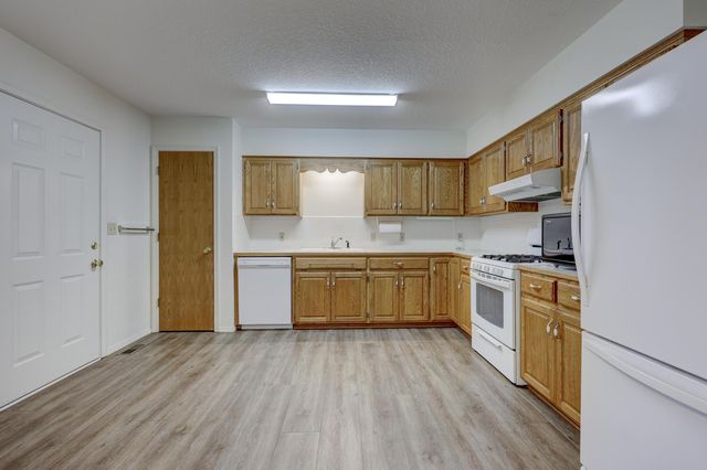 1411 Gold Stream Drive, Webb City, MO 64870