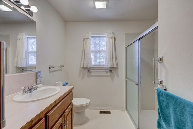 1411 Gold Stream Drive, Webb City, MO 64870