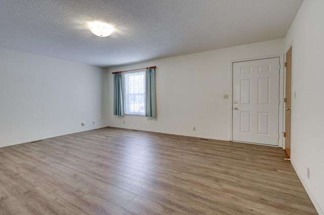 1411 Gold Stream Drive, Webb City, MO 64870