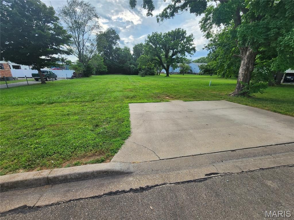 717 Janey Drive, Farmington, MO 63640