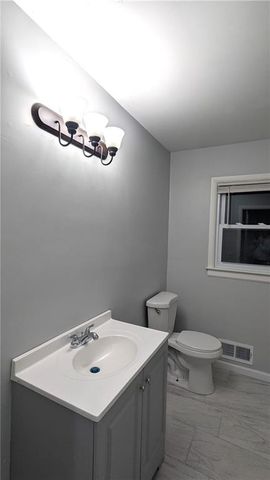 9908 E 77th Street, Raytown, MO 64138