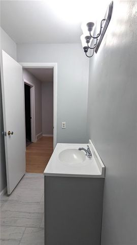 9908 E 77th Street, Raytown, MO 64138