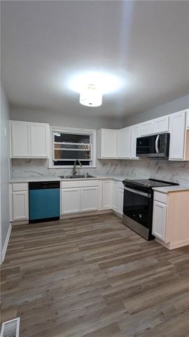 9908 E 77th Street, Raytown, MO 64138