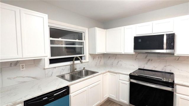 9908 E 77th Street, Raytown, MO 64138