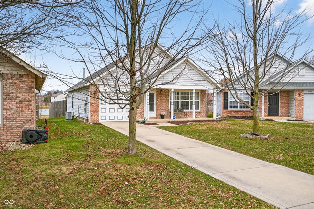 2002 Falcon Court, Franklin, IN 46131