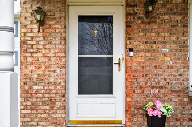 2002 Falcon Court, Franklin, IN 46131