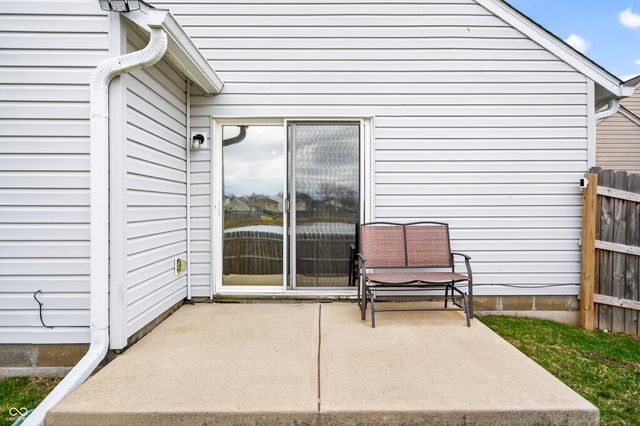 2002 Falcon Court, Franklin, IN 46131