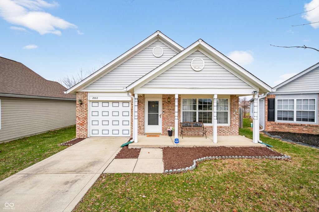 2002 Falcon Court, Franklin, IN 46131