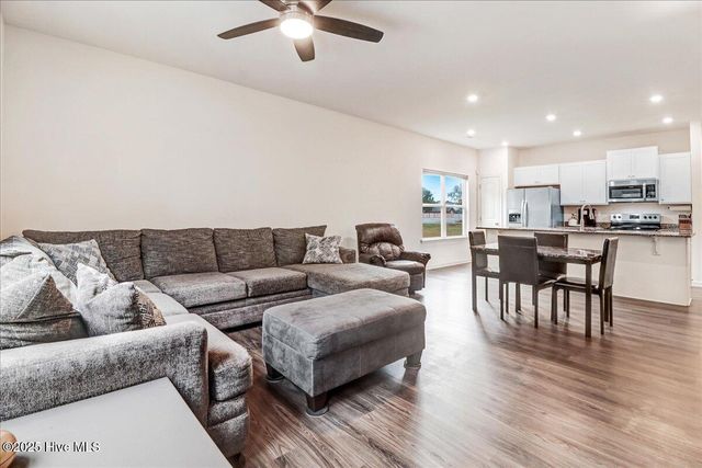 204 Timberline Oak Drive, Goldsboro, NC 27534