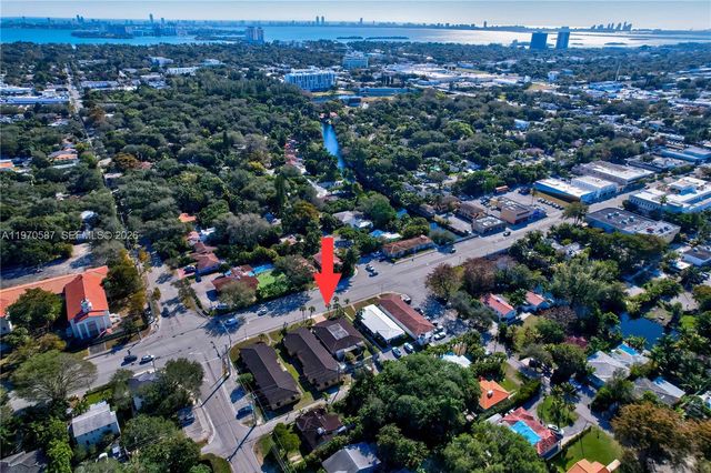 8640 NE 2nd Ave, El Portal, FL 33138