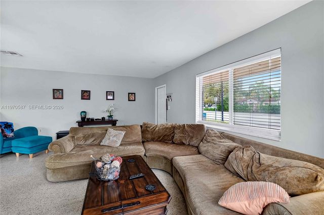 8640 NE 2nd Ave, El Portal, FL 33138