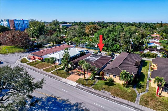 8640 NE 2nd Ave, El Portal, FL 33138