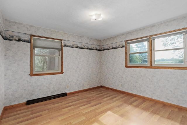 6927 N Harris Court, Westfield, WI 53964