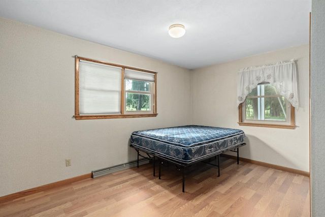 6927 N Harris Court, Westfield, WI 53964