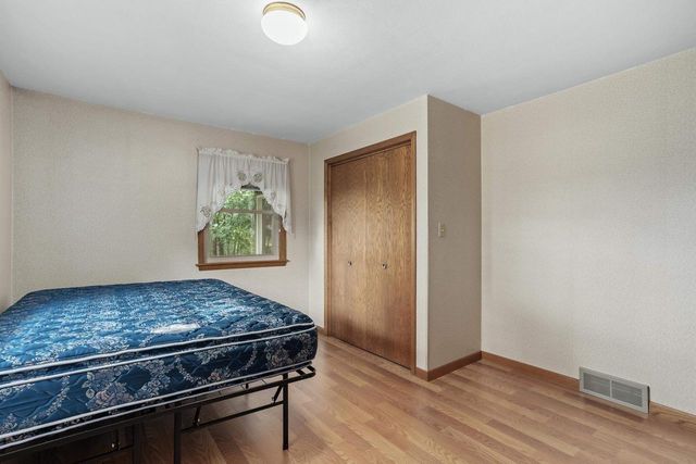 6927 N Harris Court, Westfield, WI 53964