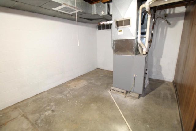 6927 N Harris Court, Westfield, WI 53964