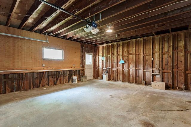 6927 N Harris Court, Westfield, WI 53964