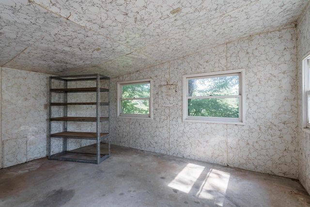 6927 N Harris Court, Westfield, WI 53964