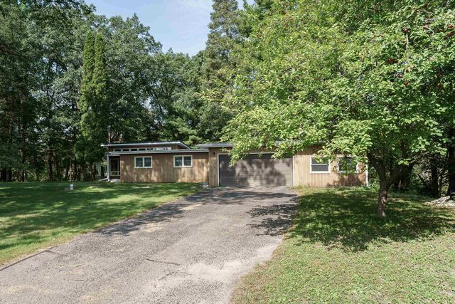 6927 N Harris Court, Westfield, WI 53964