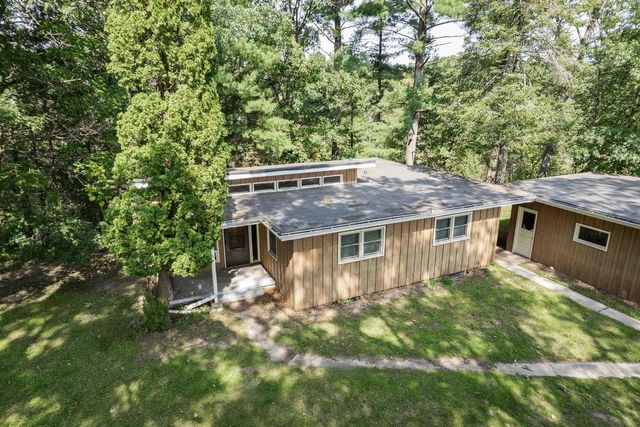 6927 N Harris Court, Westfield, WI 53964