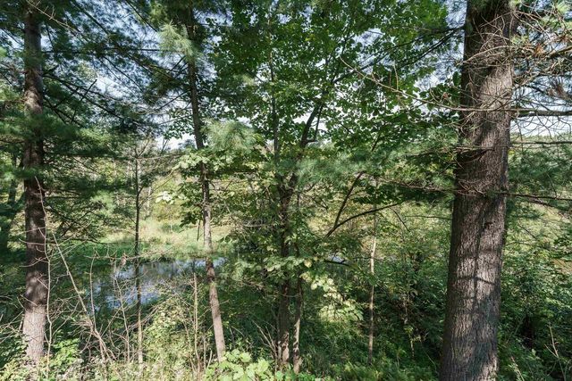 6927 N Harris Court, Westfield, WI 53964