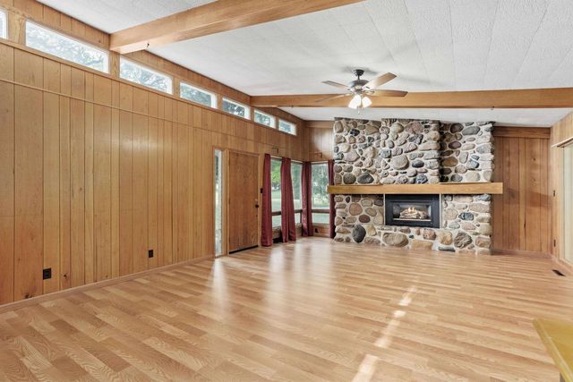 6927 N Harris Court, Westfield, WI 53964