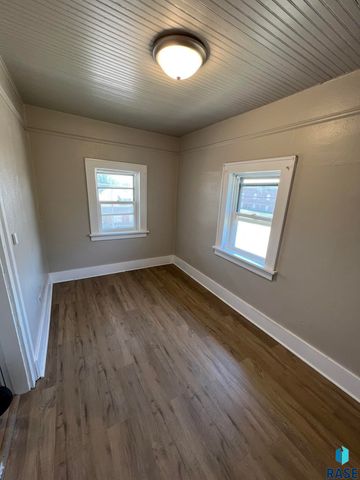 201 N French Ave Avenue, Sioux Falls, SD 57101