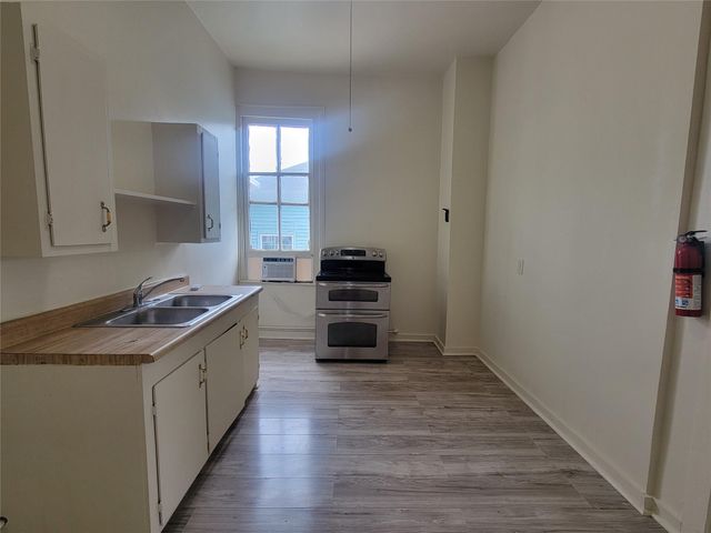 1910 Avenue N 4, Galveston, TX 77550