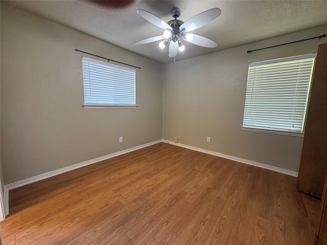 334 Linkwood Drive, Duncanville, TX 75137