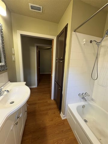 334 Linkwood Drive, Duncanville, TX 75137