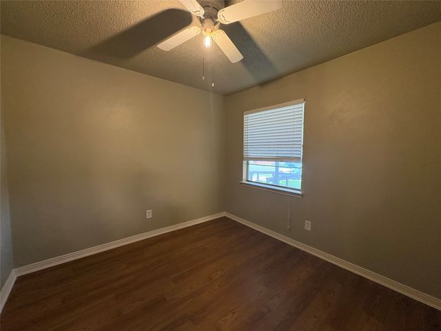 334 Linkwood Drive, Duncanville, TX 75137