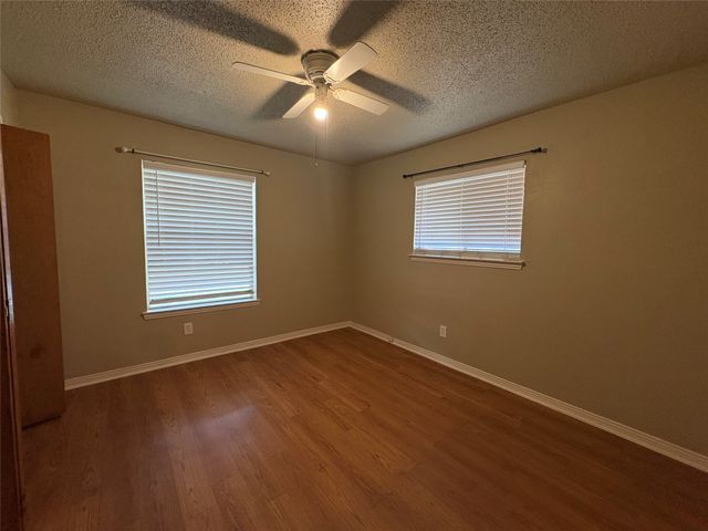 334 Linkwood Drive, Duncanville, TX 75137