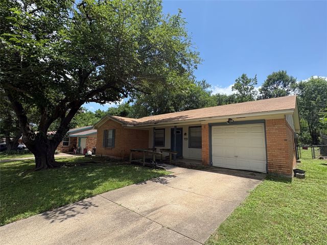 334 Linkwood Drive, Duncanville, TX 75137