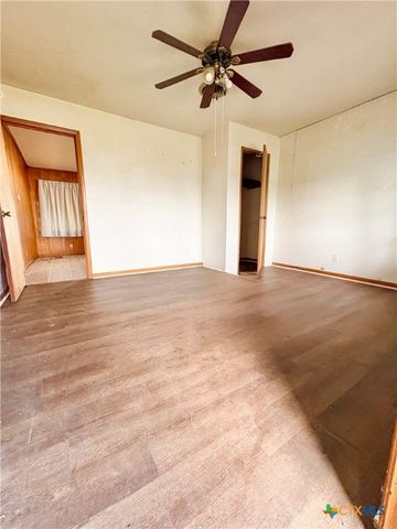 106 N 1st Street, Little River Academy, TX 76554