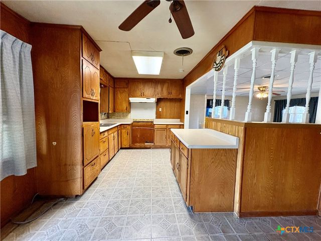 106 N 1st Street, Little River Academy, TX 76554