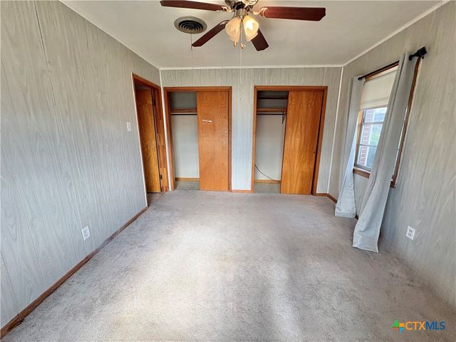 106 N 1st Street, Little River Academy, TX 76554