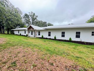 17022 S 579 Road, Tahlequah, OK 74464