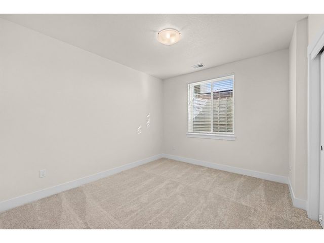 4216 Trapper Lake Dr, Loveland, CO 80538