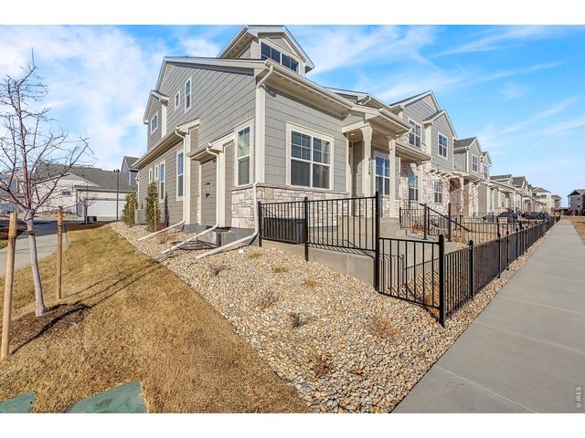 4216 Trapper Lake Dr, Loveland, CO 80538