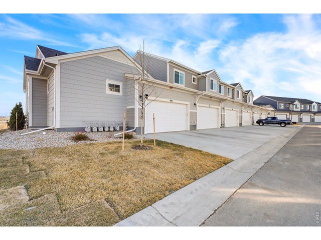 4216 Trapper Lake Dr, Loveland, CO 80538