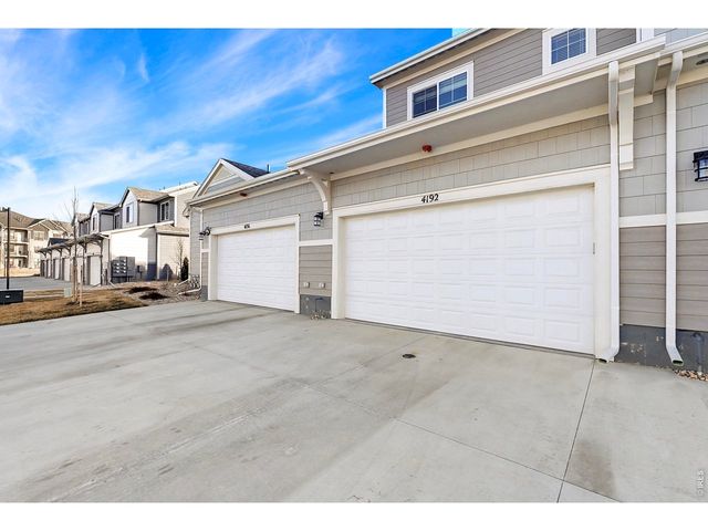 4216 Trapper Lake Dr, Loveland, CO 80538