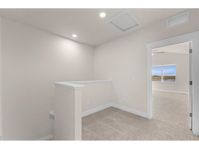 4216 Trapper Lake Dr, Loveland, CO 80538