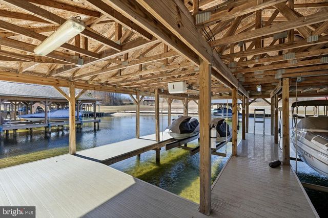 14 OAK RD, Bumpass, VA 23024