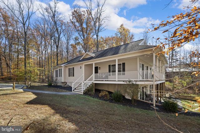 14 OAK RD, Bumpass, VA 23024