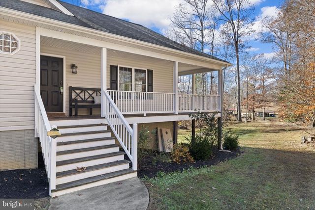 14 OAK RD, Bumpass, VA 23024